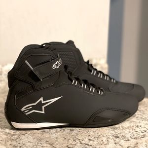 8.5 Women’s Black Apline Motorcycle Boots